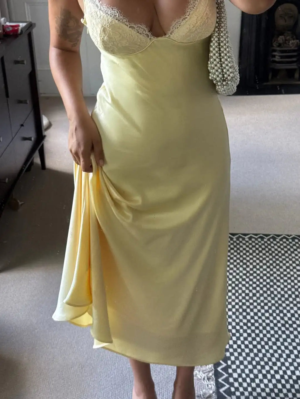 Butter Yellow Satin Bias Cut Lace Patchwork Midi Dress Women's V Neck Backless Suspenders Dresses 2026 New Dinner Party Vestidos