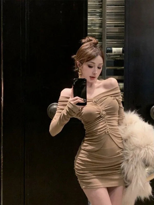 Sexy Diamond Embellished One-Shoulder Long Sleeve Women's Dress Slimming Waist High Waist Short Skirt City Commute Wear