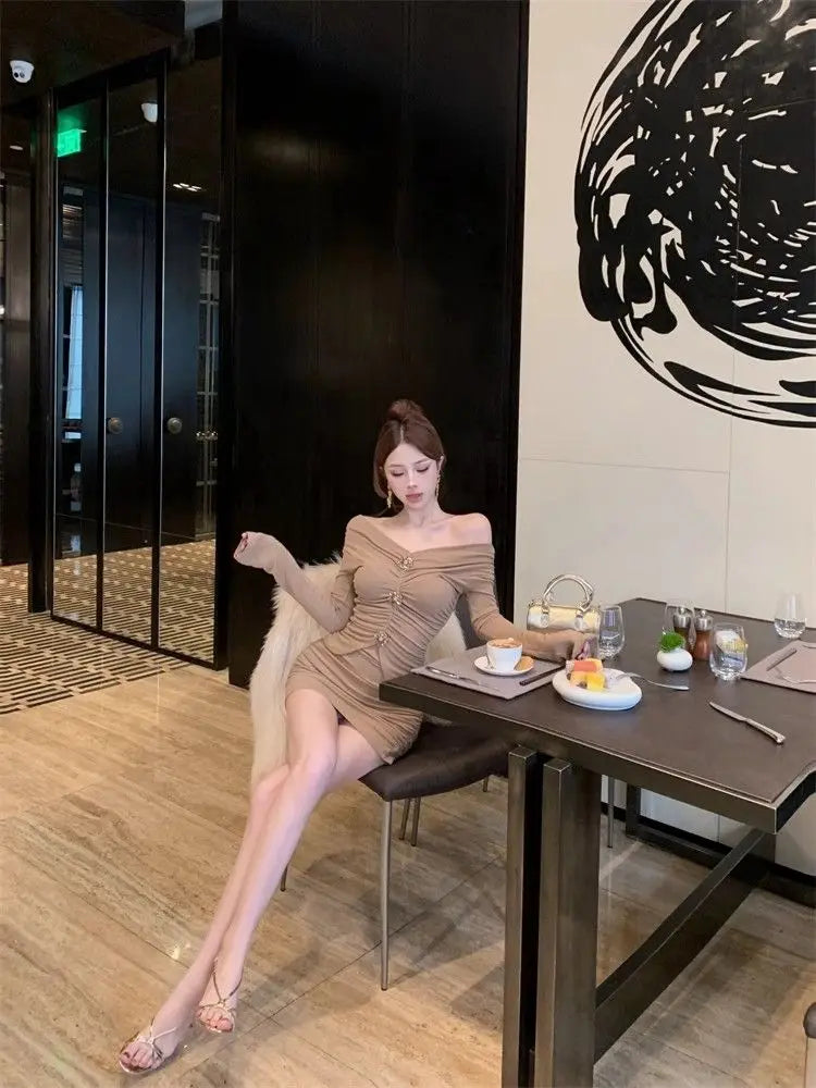 Sexy Diamond Embellished One-Shoulder Long Sleeve Women's Dress Slimming Waist High Waist Short Skirt City Commute Wear