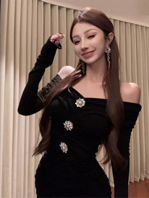 Sexy Diamond Embellished One-Shoulder Long Sleeve Women's Dress Slimming Waist High Waist Short Skirt City Commute Wear