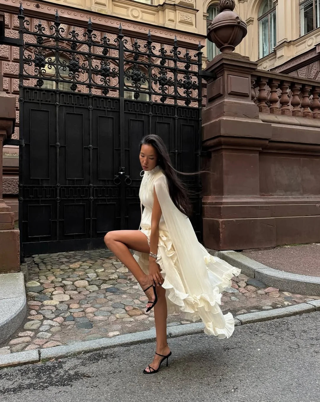 Women Solid Ruffle  Maxi Dress Fashion Lapel V-neck Sleeveless Pleated High Waist Chic Dresses 2026 Summer Lady Vacation Robes