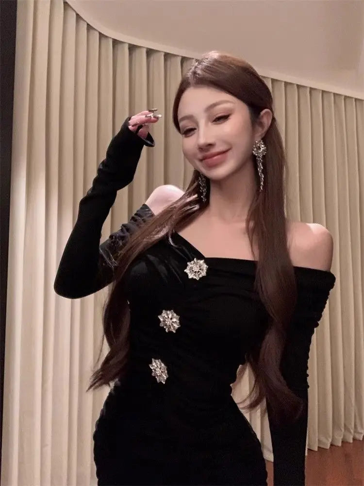 Sexy Diamond Embellished One-Shoulder Long Sleeve Women's Dress Slimming Waist High Waist Short Skirt City Commute Wear