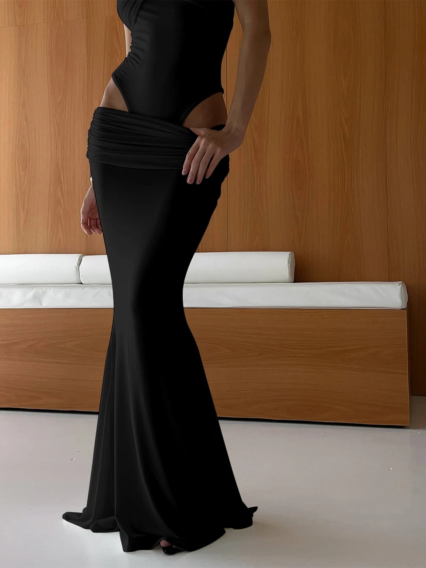Dulzura Fashion Sexy Elegant 2 Piece Ruched Skirt Set Chest Wrapping Backless Bodysuit Slim Long Skirt Matching Set Party Club