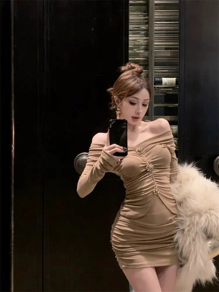 Sexy Diamond Embellished One-Shoulder Long Sleeve Women's Dress Slimming Waist High Waist Short Skirt City Commute Wear
